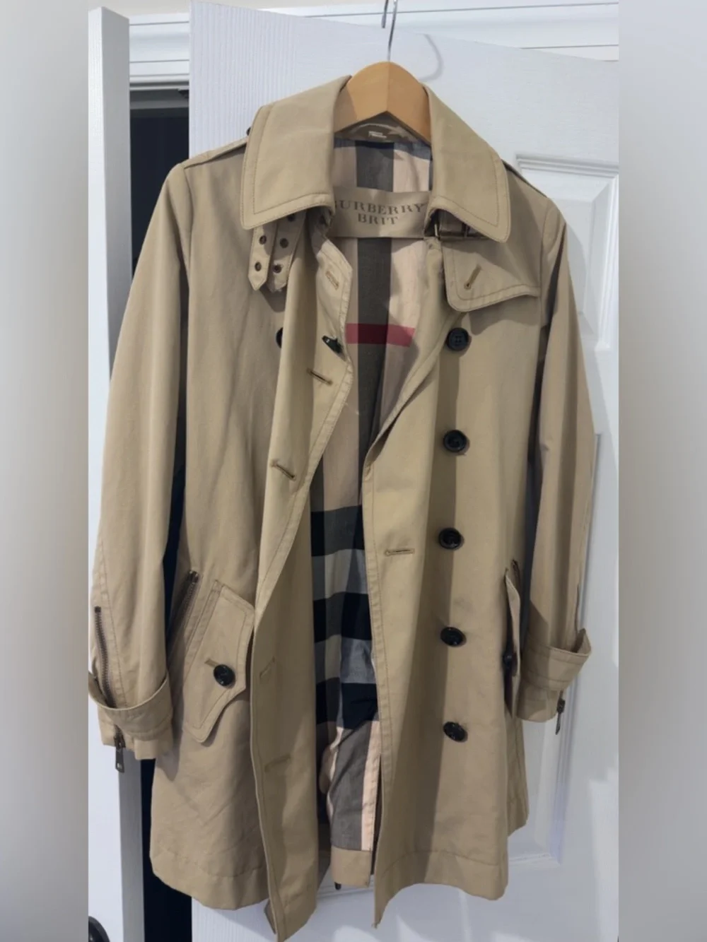 Burberry Brit Women's Tan Trench Coat - Lightweight Belted Jacket - Picture 1 of 5